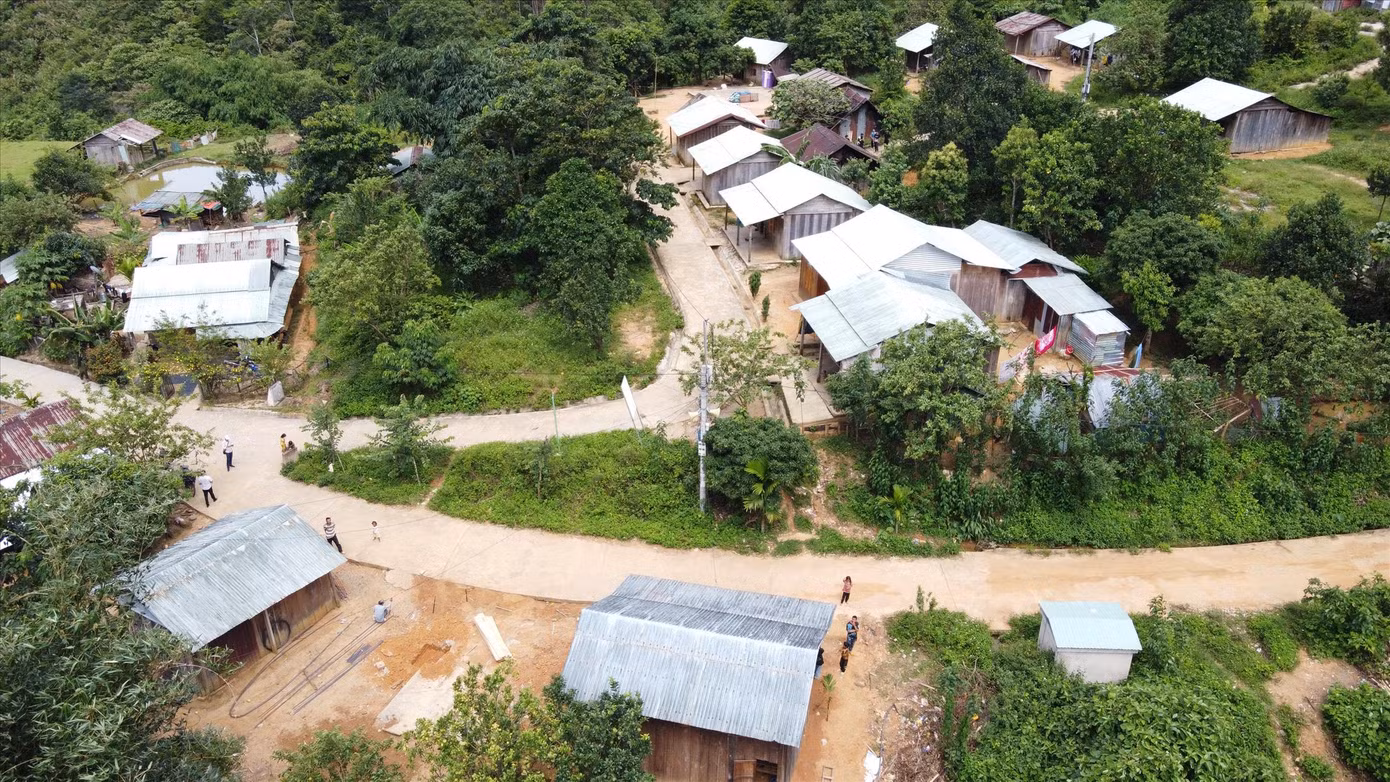 Thôn 2, xã Phước Lộc (Phước Sơn, Quảng Nam) sạch đẹp giữa núi rừng Ảnh: Nguyễn Thành