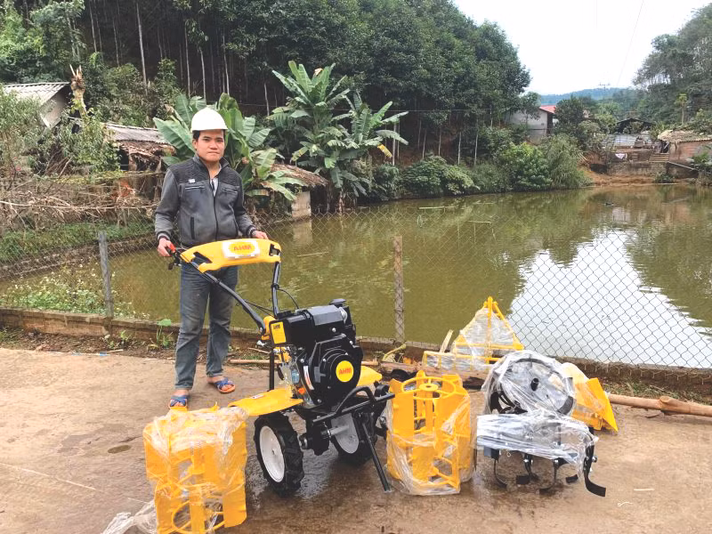 Chiếc máy nông nghiệp đa năng của Tạ Đình Huy đưa đến tay người tiêu dùng Chiếc máy nông nghiệp đa năng của Tạ Đình Huy đưa đến tay người tiêu dùng