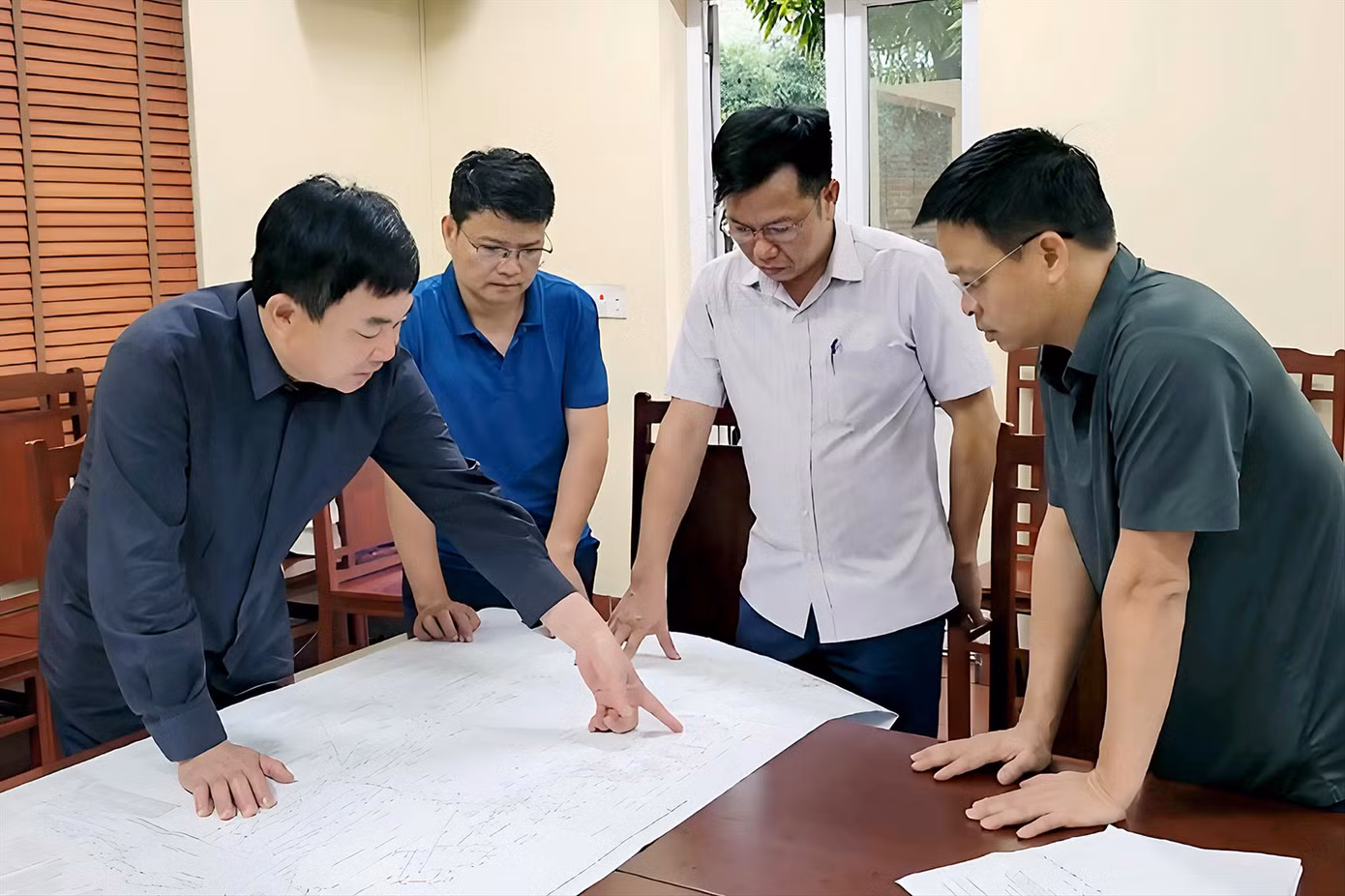 Lãnh đạo tỉnh Quảng Ninh cùng cán bộ Tập đoàn TKV chỉ đạo cứu hộ tại hiện trường
