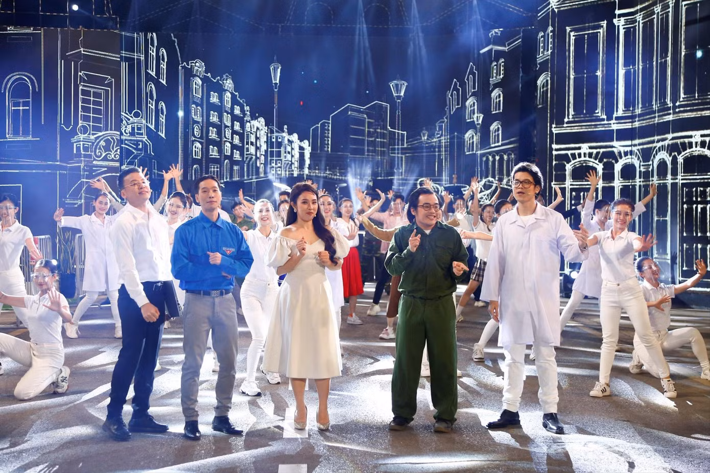 “Vũ khúc ánh sáng-Countdown 2022” được ghi hình thay vì hình thức trực tiếp