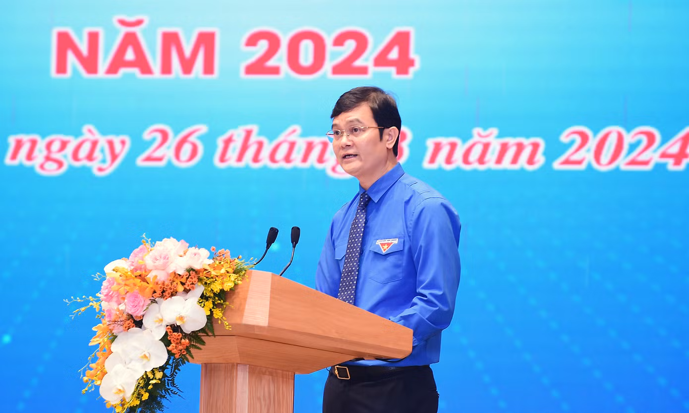 Anh Bùi Quang Huy phát biểu khai mạc chương trình. Ảnh: Xuân Tùng