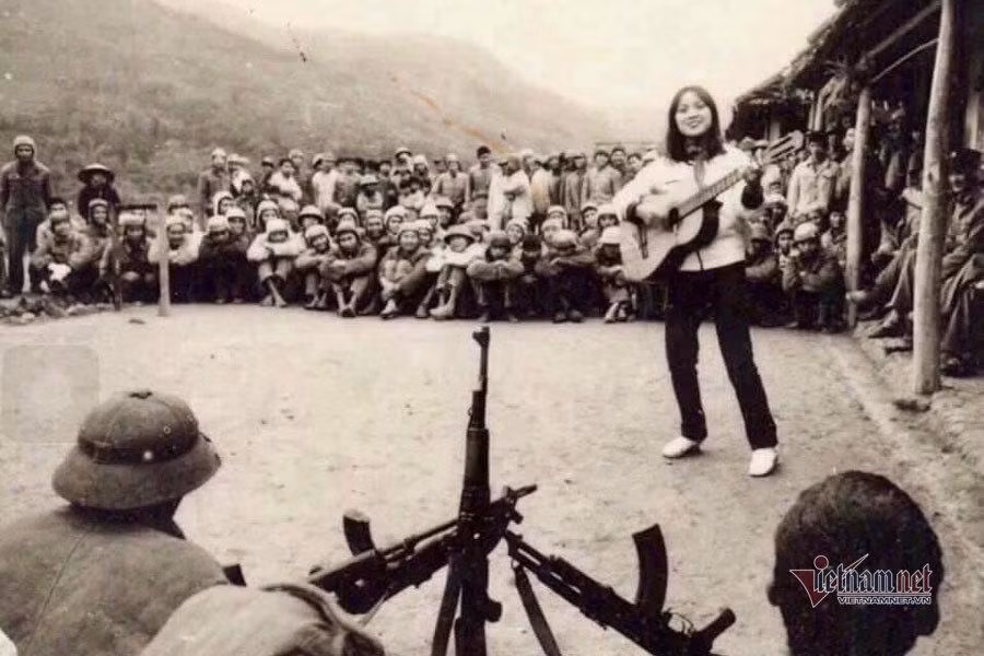 Chia sẻ với VietNamNet, NSND Thái Bảo nói chị chẳng có bí quyết gì to tát để giữ gìn vẻ trẻ trung, chỉ đơn giản chị yêu thể thao.
