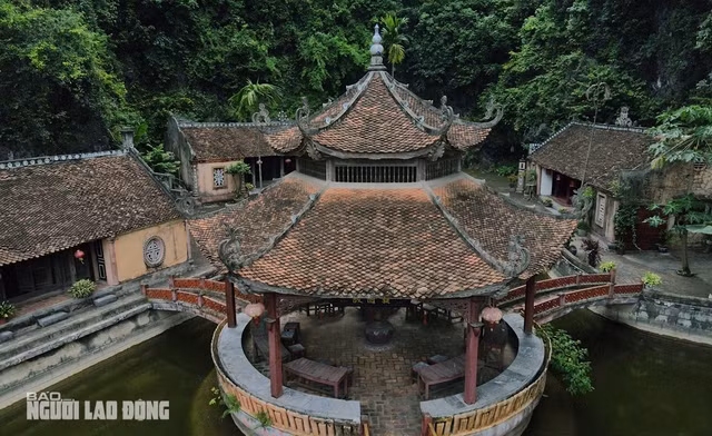 Cố Viên Lầu là một trong các điểm du lịch nằm trong vùng đệm của Quần thể di sản thế giới Tràng An. Năm 2008, khu nhà cổ Cố Viên Lầu được ngành Du lịch Ninh Bình bổ sung vào khu du lịch Tam Cốc - Bích Động.
