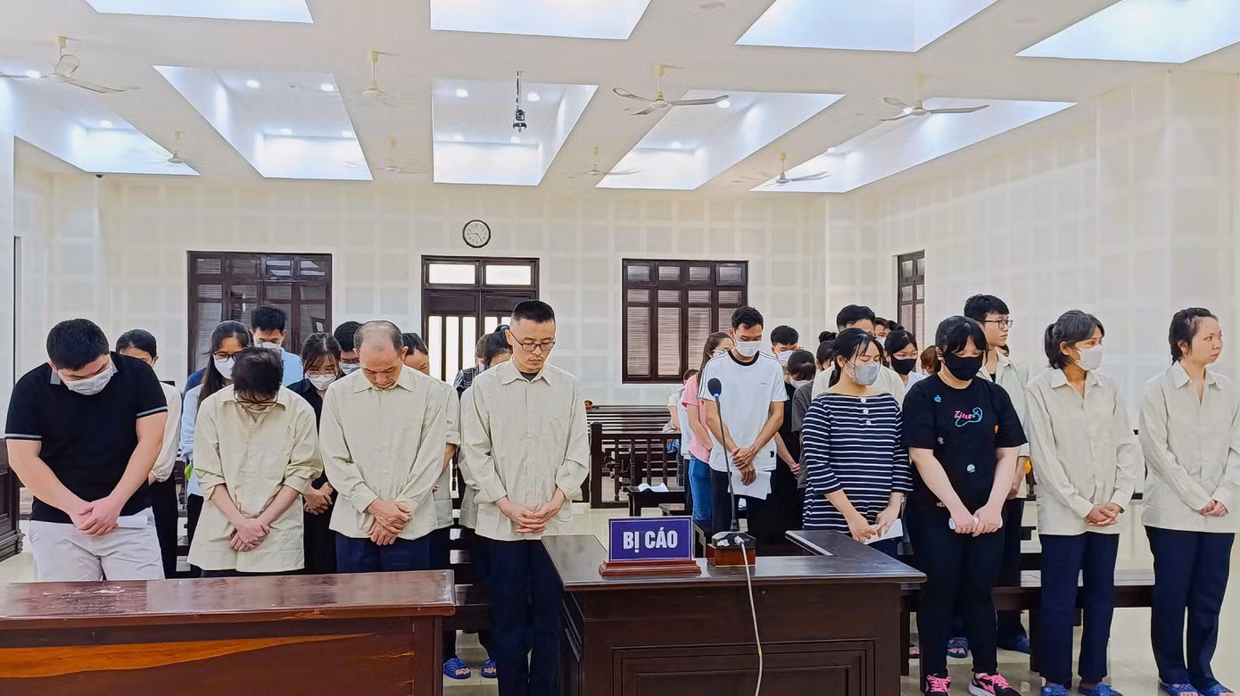 Các bị cáo tại phiên tòa.