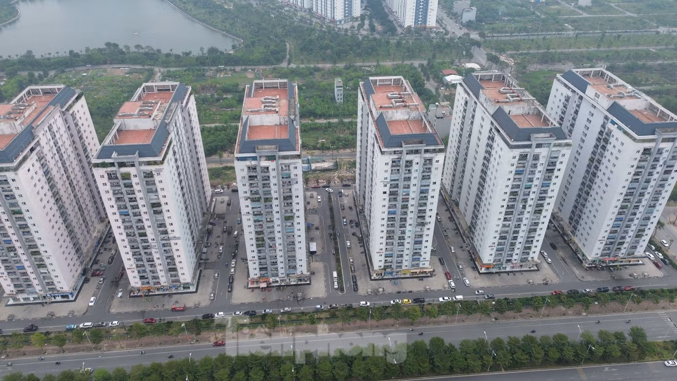 Khu đô thị Thanh Hà (xã Cự Khê, huyện Thanh Oai, Hà Nội) gồm hàng chục tòa nhà cao tầng. Trong đó, tòa nhà HH03E, cao 19 tầng với hơn 20 căn hộ mỗi tầng. Thế nhưng, theo phản ánh của cư dân, thời gian gần đây, thang máy tại tòa nhà này thường xuyên gặp sự cố.