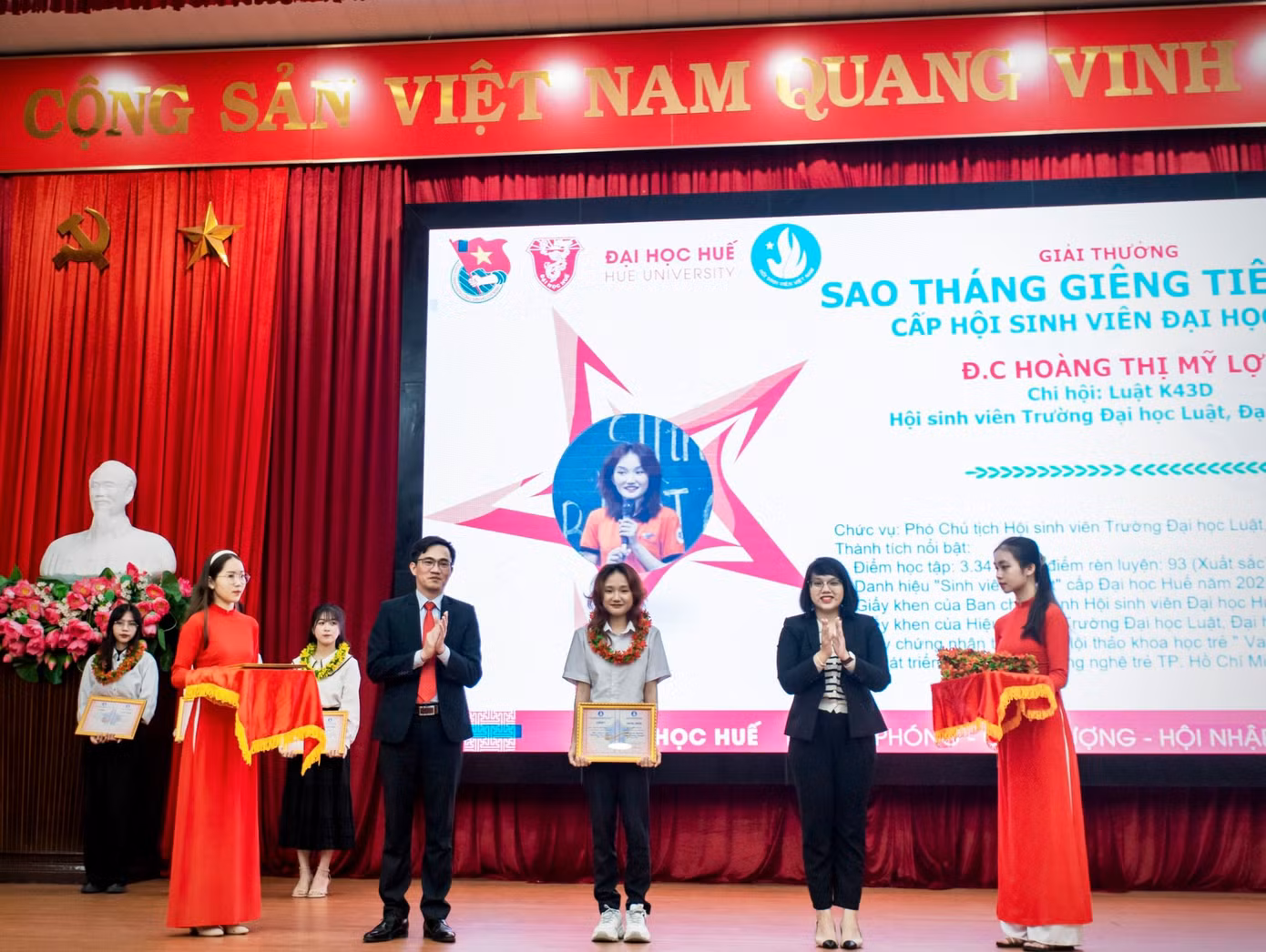 Đạt được nhiều giấy khen, bằng khen trong học tập và rèn luyện.