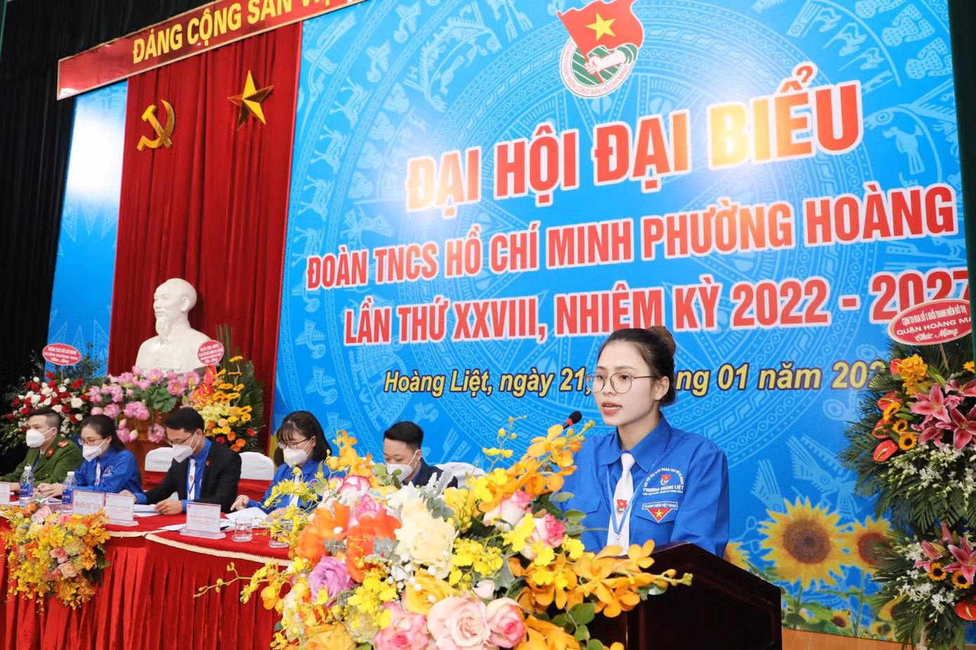 Ngoan là sinh viên tiêu biểu trong các hoạt động phong trào Đoàn và Hội.