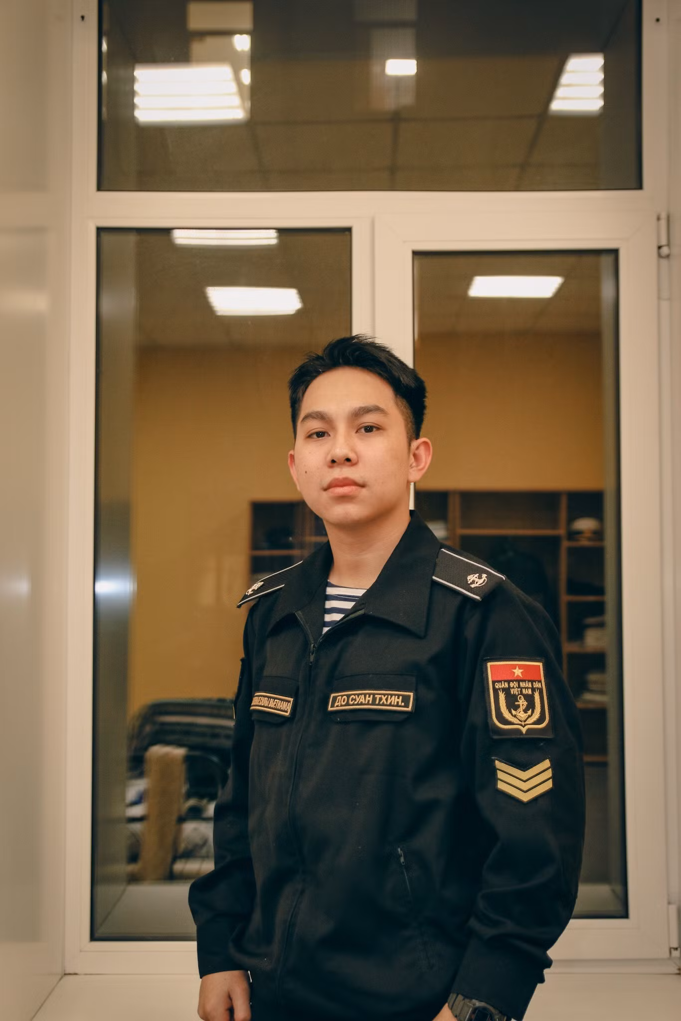 Xuân Thìn đang là học viên năm 3 khoa Quốc Tế, Học viện Hải Quân Pie Đại đế, Liên Bang Nga.