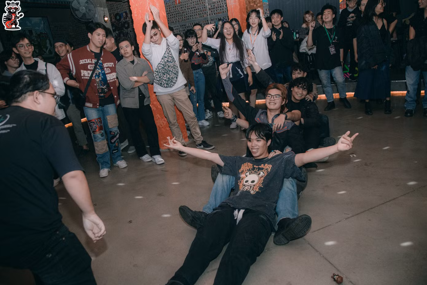 Văn hóa thưởng thức Nhạc Rock thú vị. Văn hóa thưởng thức Nhạc Rock thú vị.