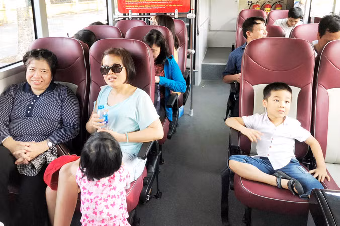 Trải nghiệm xe du lịch 2 tầng Hà Nội ảnh 1