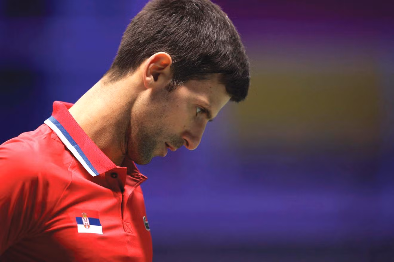 Djokovic gặp rắc rối lớn vì không tiêm vắc-xin phòng COVID-19