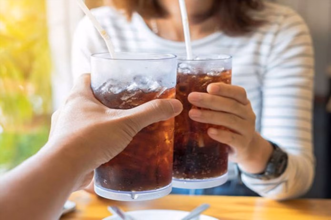 Đồ uống có đường gây nhiều hệ lụy đến sức khỏe