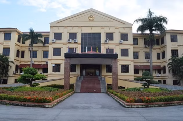 Trụ sở Huyện ủy, HĐND, UBND huyện Phúc Thọ.