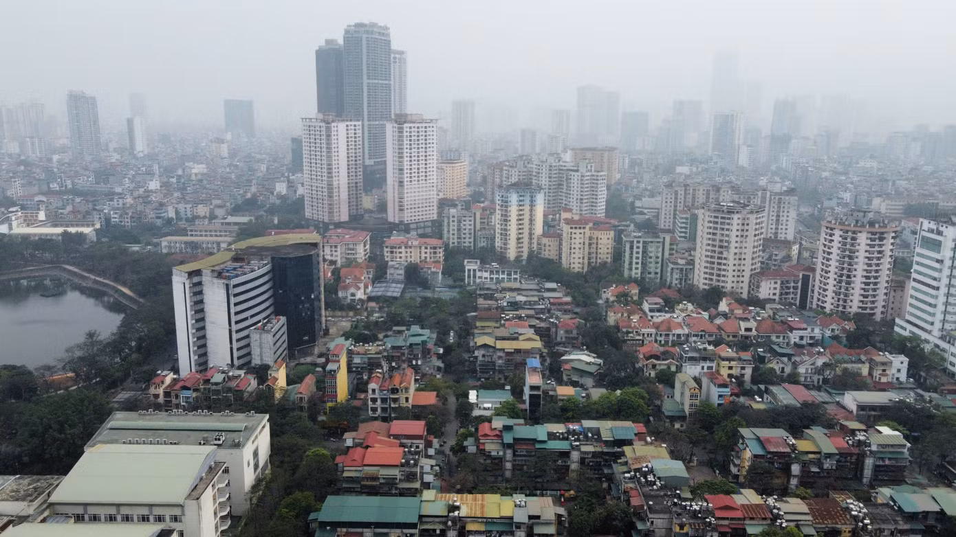 UBND quận Cầu Giấy (Hà Nội) vừa tổ chức hội nghị công bố công khai và bàn giao hồ sơ nhiệm vụ quy hoạch chi tiết cải tạo, xây dựng lại khu tập thể Nghĩa Tân, tỷ lệ 1/500.