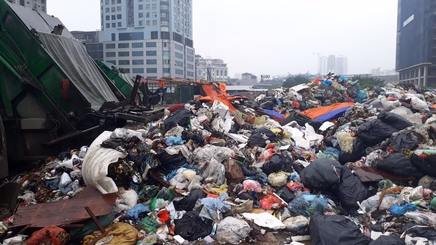Dân Đà Nẵng phản đối xây nhà máy đốt rác tại bãi rác Khánh Sơn ảnh 7 Dân Đà Nẵng phản đối xây nhà máy đốt rác tại bãi rác Khánh Sơn ảnh 7