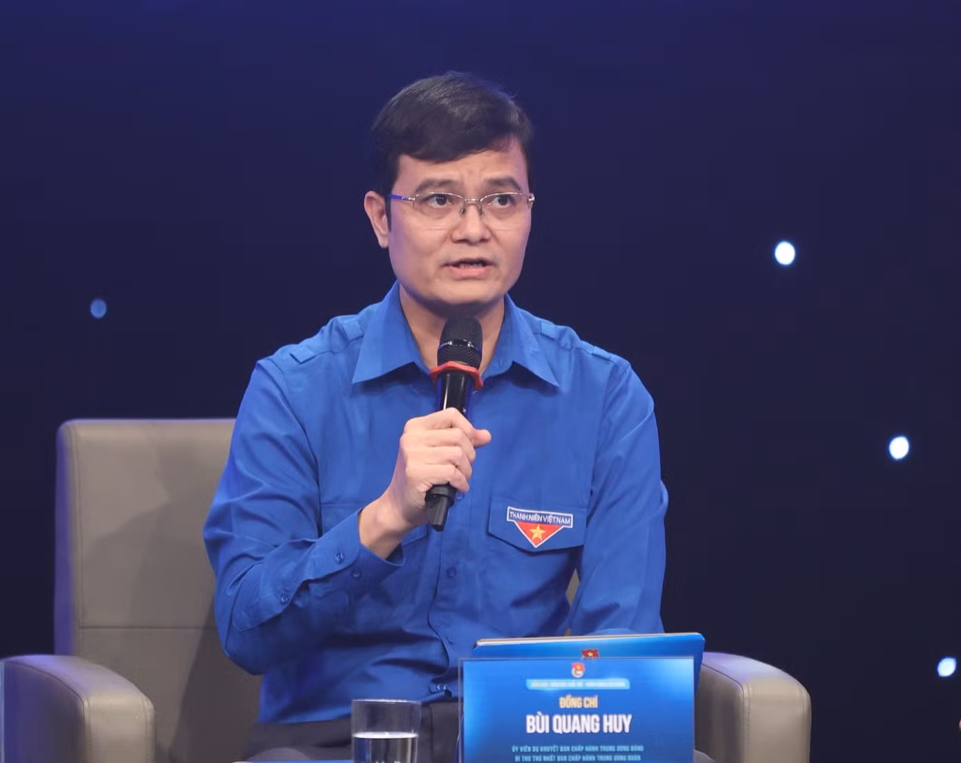 Bí thư thứ nhất T.Ư Đoàn Bùi Quang Huy cho rằng, lý tưởng là những gì cao đẹp mà mỗi người hướng tới, phấn đấu vươn lên để đạt được. Ảnh: Trọng Tài