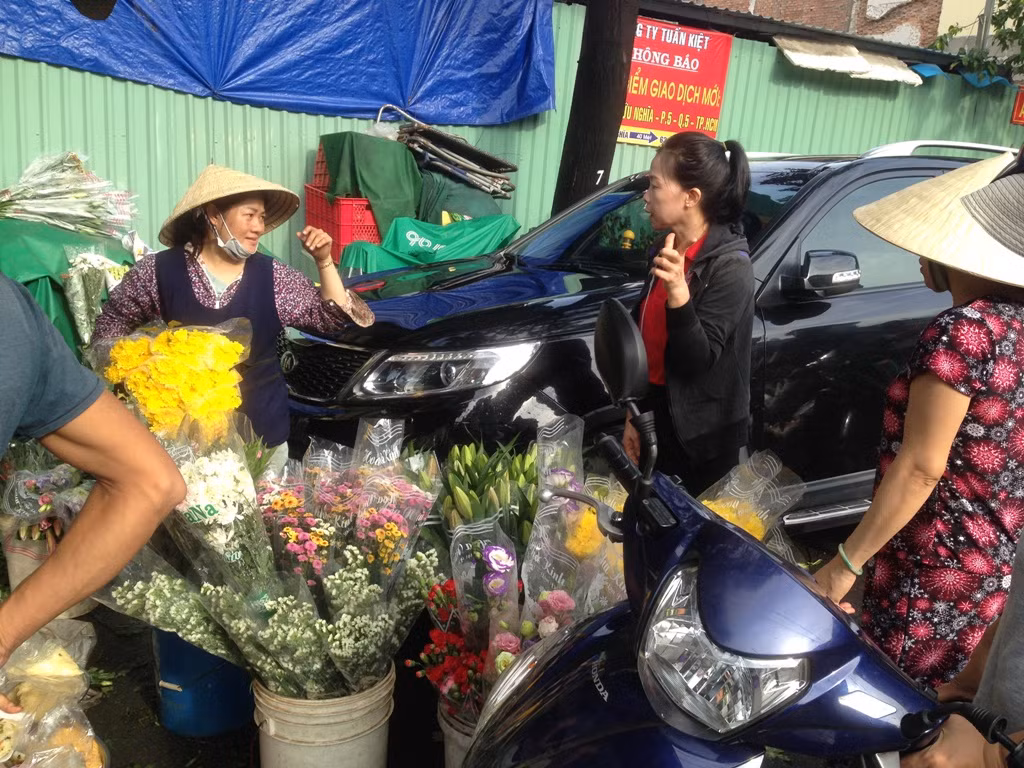 'Lá xông, bánh ú nước tro' đắt hàng trước tết Đoan Ngọ ảnh 14
