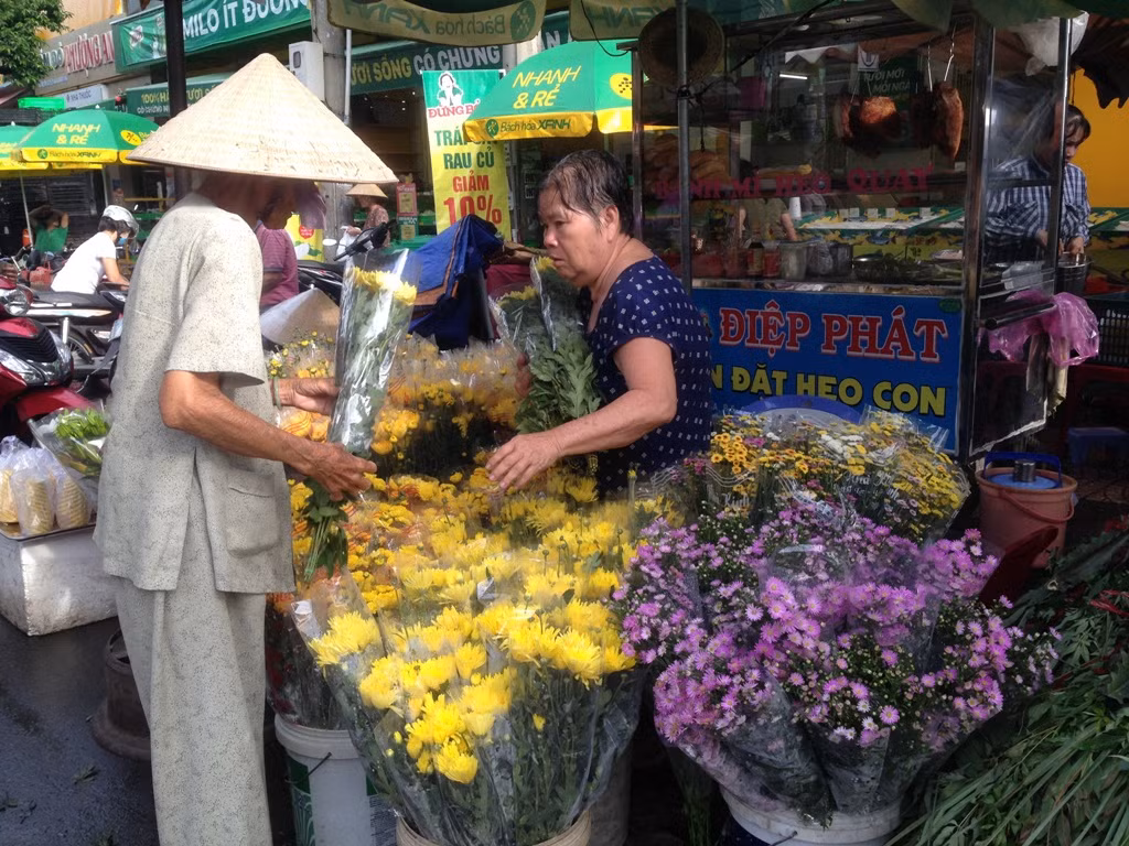 'Lá xông, bánh ú nước tro' đắt hàng trước tết Đoan Ngọ ảnh 15
