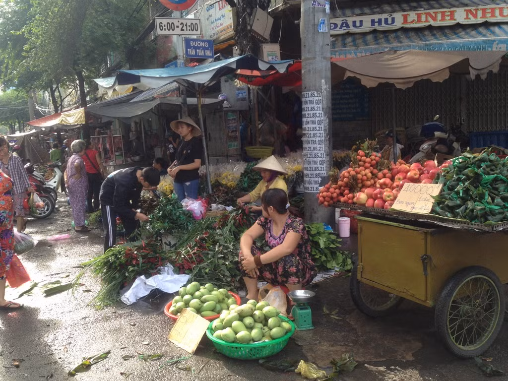 'Lá xông, bánh ú nước tro' đắt hàng trước tết Đoan Ngọ ảnh 11