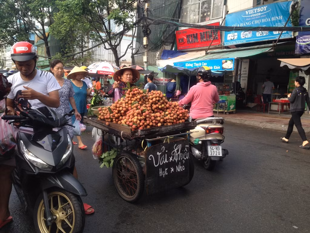 'Lá xông, bánh ú nước tro' đắt hàng trước tết Đoan Ngọ ảnh 9
