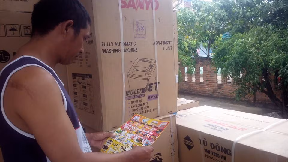 Hàng điện tử ồ ạt “đổ bộ” huyện đảo Lý Sơn ảnh 4