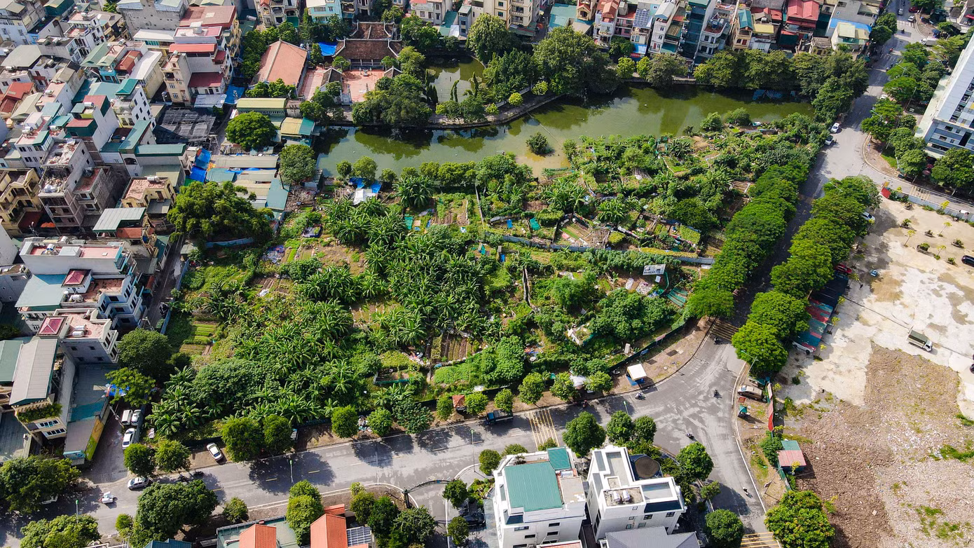 Tương tự, ô đất F4/TH2 (TH2) được quy hoạch xây dựng Trường Tiểu học Hoàng Liệt. Ô đất nằm trên phố Bùi Quốc Khái, bên cạnh là khu dân cư đông đúc.