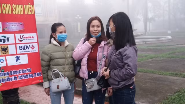 Gần 500 sinh viên được đưa đón miễn phí về tận quê xa đón Tết ảnh 2
