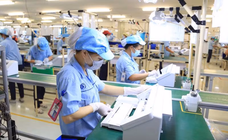 Dừng giảm mức đóng bảo hiểm thất nghiệp.