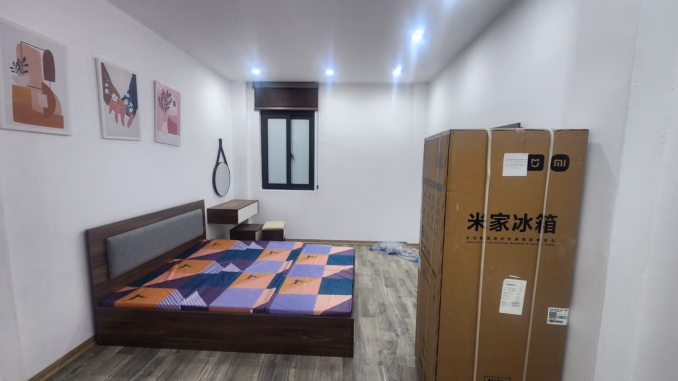 Bên trong một căn hộ mini đang được rao cho thuê với giá 7,5 triệu đồng/tháng tại phường Dịch Vọng