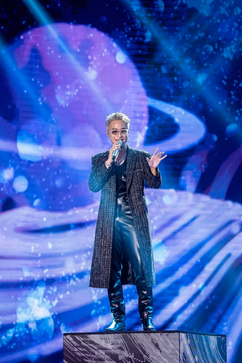 Ngay trong đêm chung kết, Hà An Huy vẫn là gương mặt nổi bật nhất trong dàn thí sinh.