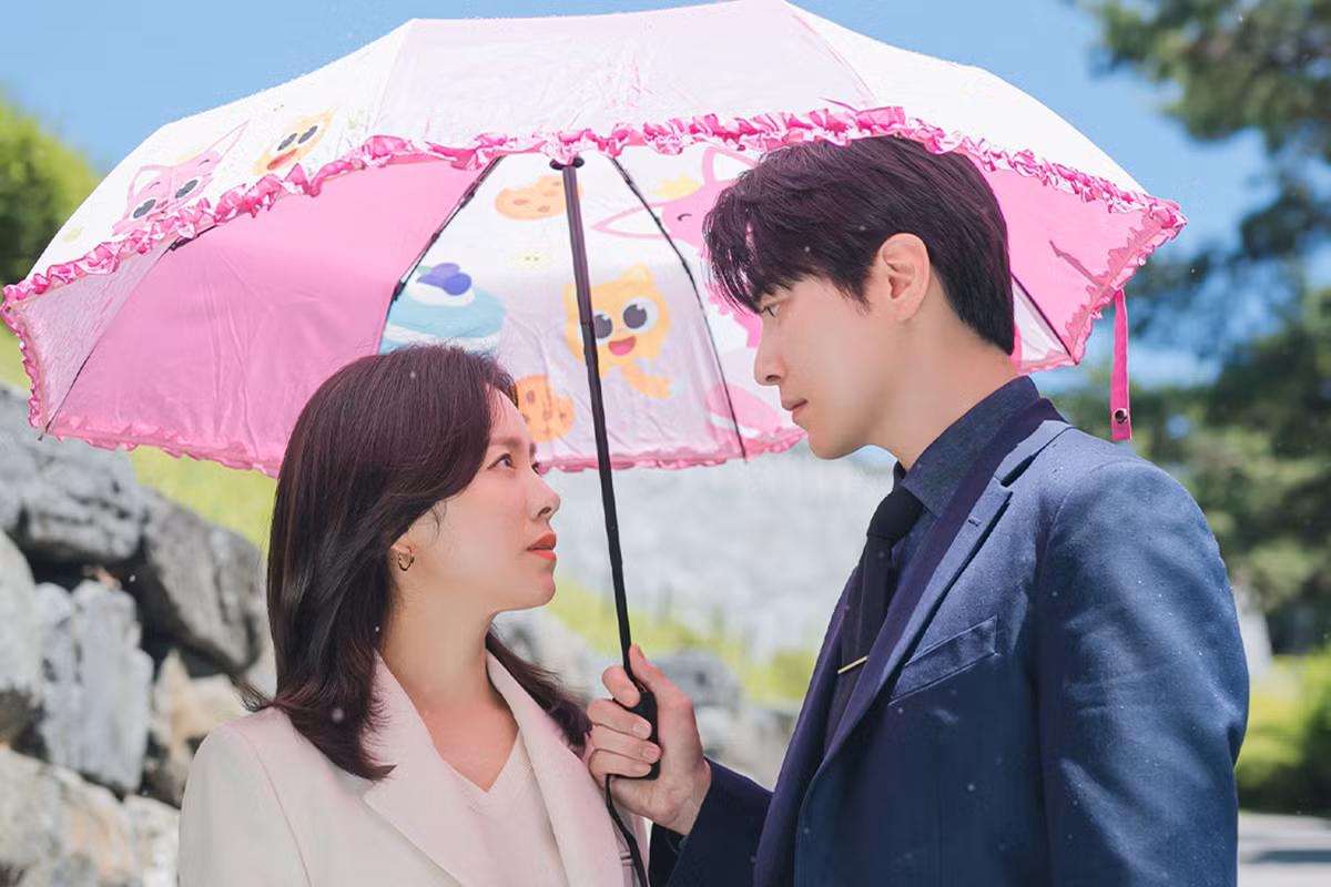 Han Ji Min vào vai nữ CEO có tình cảm với anh thư ký hoàn hảo do Lee Joon Hynk đóng. Han Ji Min vào vai nữ CEO có tình cảm với anh thư ký hoàn hảo do Lee Joon Hynk đóng.