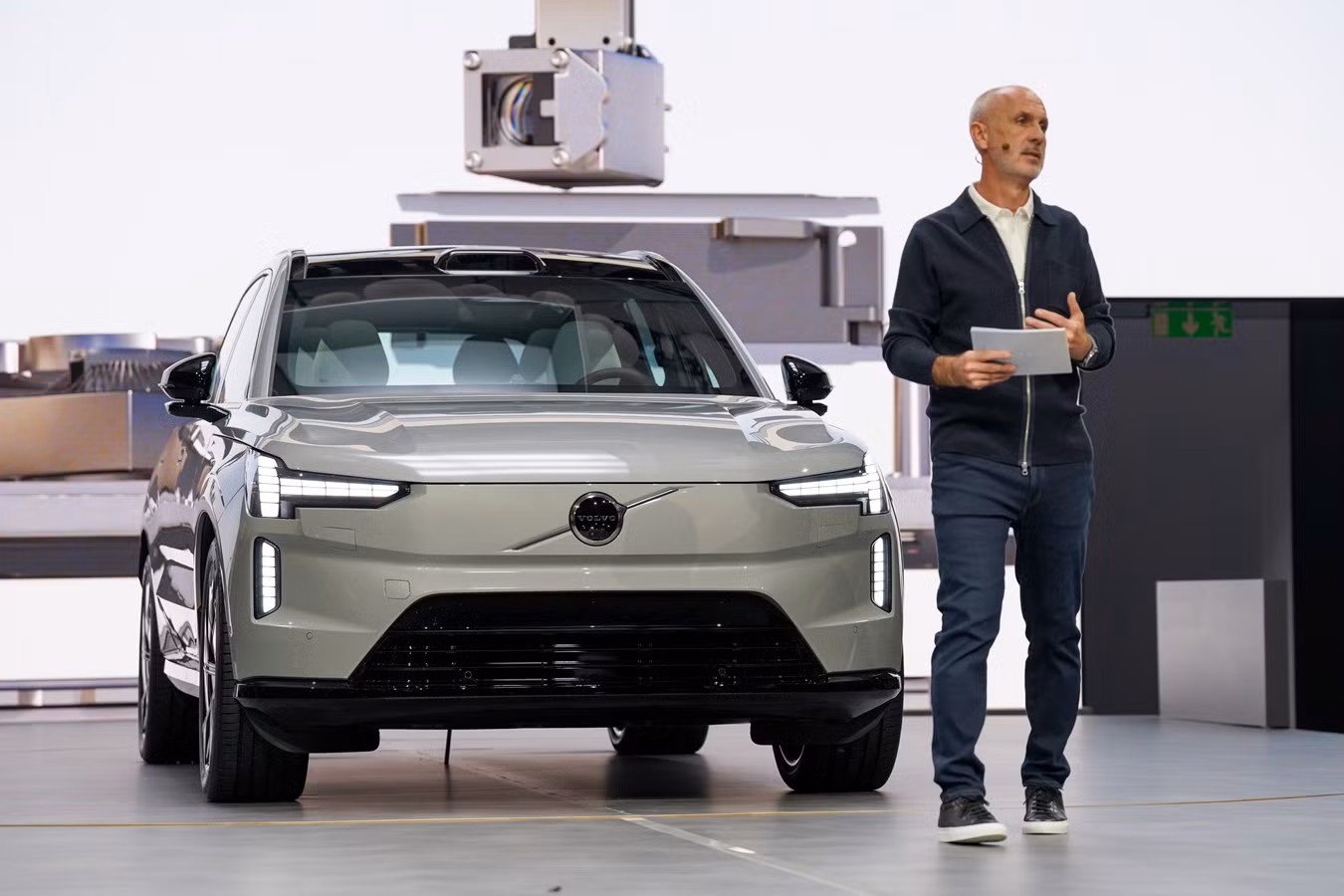 Ông Jim Rowan sẽ rời vị trí CEO của Volvo từ tháng 4/2025.