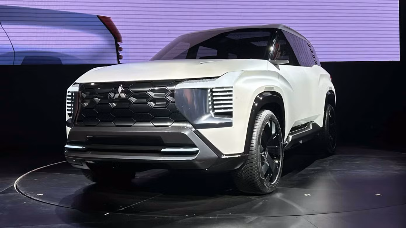 Mitsubishi DST Concept từng được trưng bày tại Philippines.