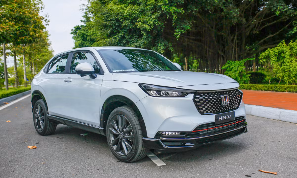 Honda HR-V có giá bán cao nhất phân khúc (699-871 triệu đồng) nên thường bị phụ thuộc vào chương trình khuyến mãi của hãng để kéo doanh số.