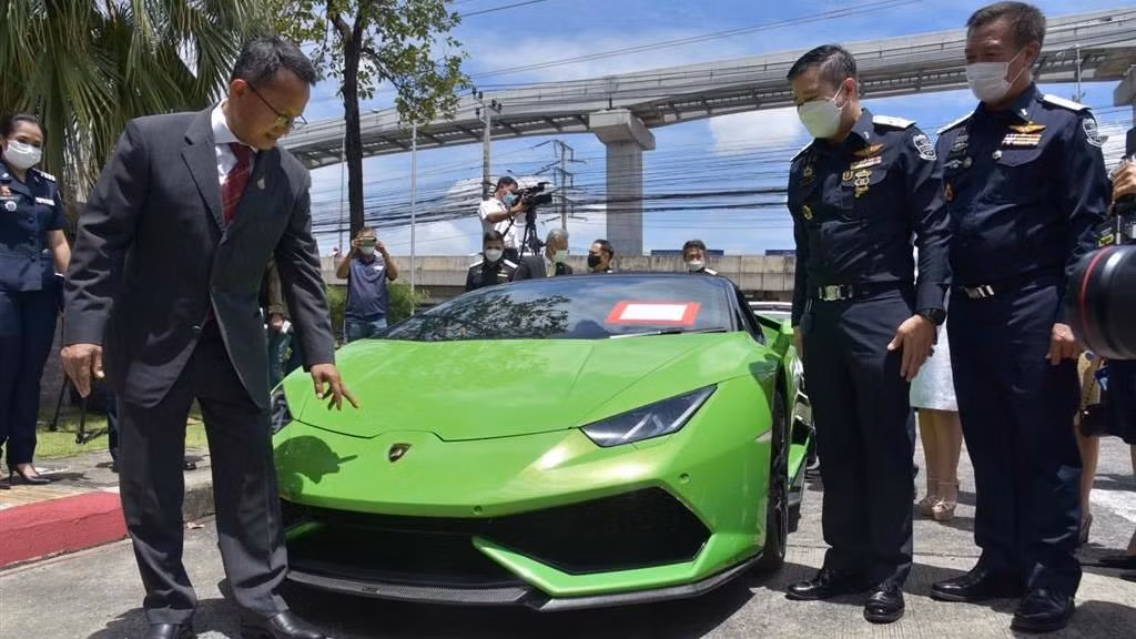 Chiếc Lamborghini Huracán Spyder được cảnh sát Thái Lan tìm thấy tại một phòng trưng bày thuộc khu công nghiệp ở Bangkok. Ảnh: DSI Thái Lan.