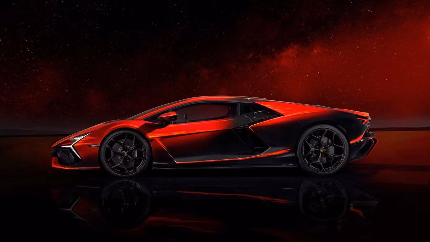 Theo Lamborghini, riêng tùy chọn sơn ngoại thất phức tạp của Revuelto Opera Unica cần tới 480 giờ chế tác thủ công chuyên biệt.