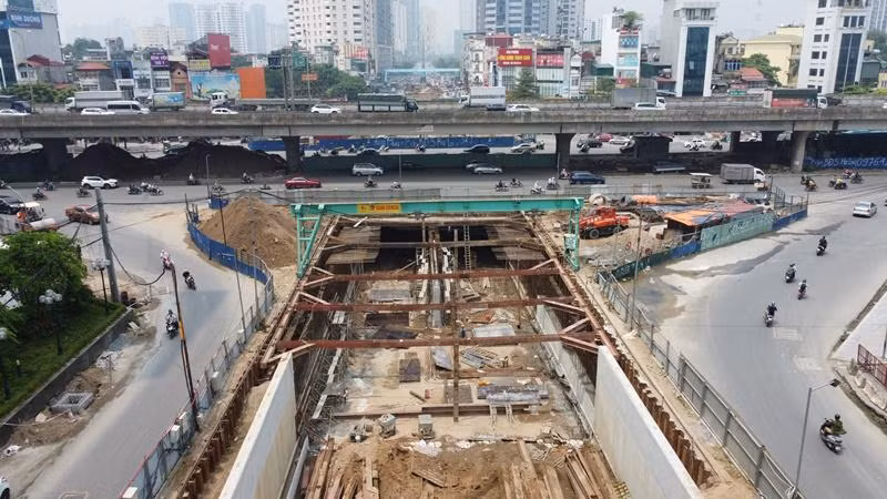 Hiện dự án đã đục thông, sau đó thi công xong cơ bản 3 đốt hầm kín qua đường Vành đai 3 là đốt hầm HK2, đốt hầm HK3 và đốt hầm HK4