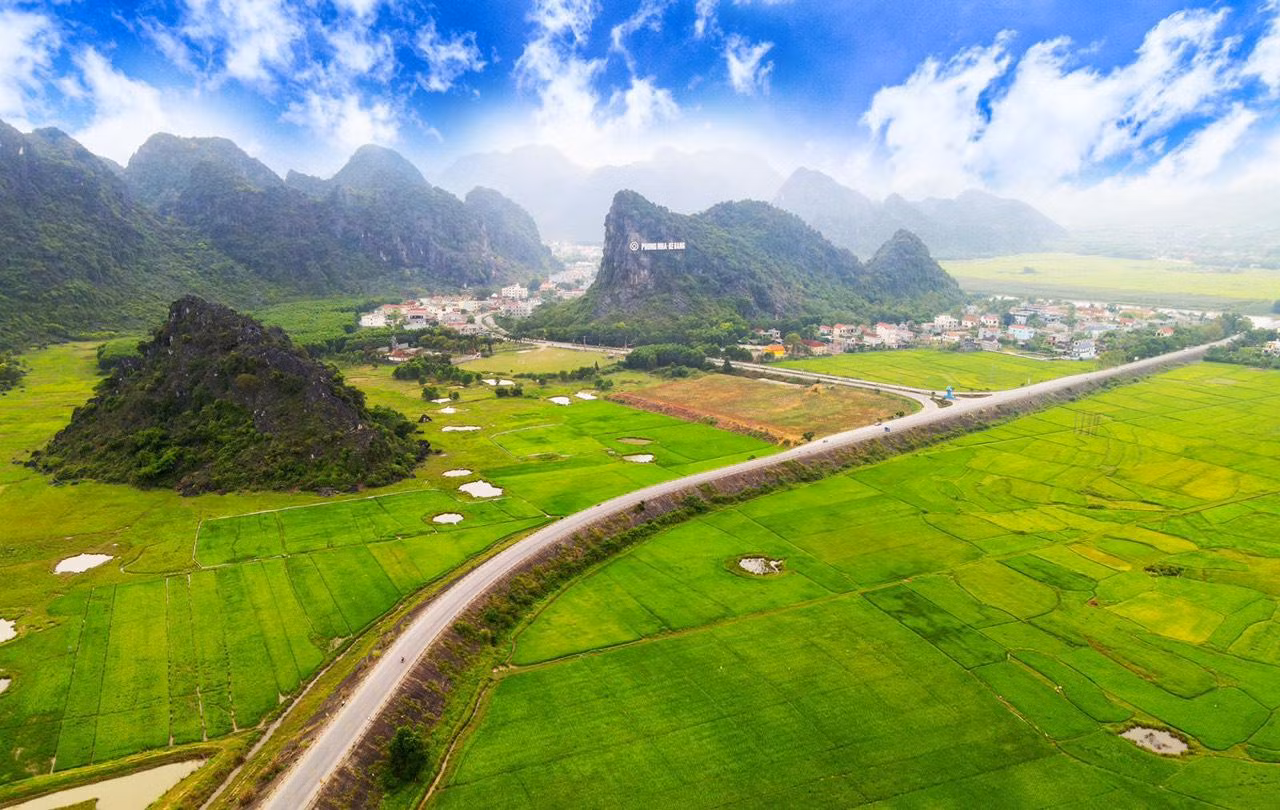 VQG Phong Nha - Kẻ Bàng, trái tim du lịch tỉnh Quảng Bình chứa đựng nhiều cảnh quan hiếm có trên thế giới.