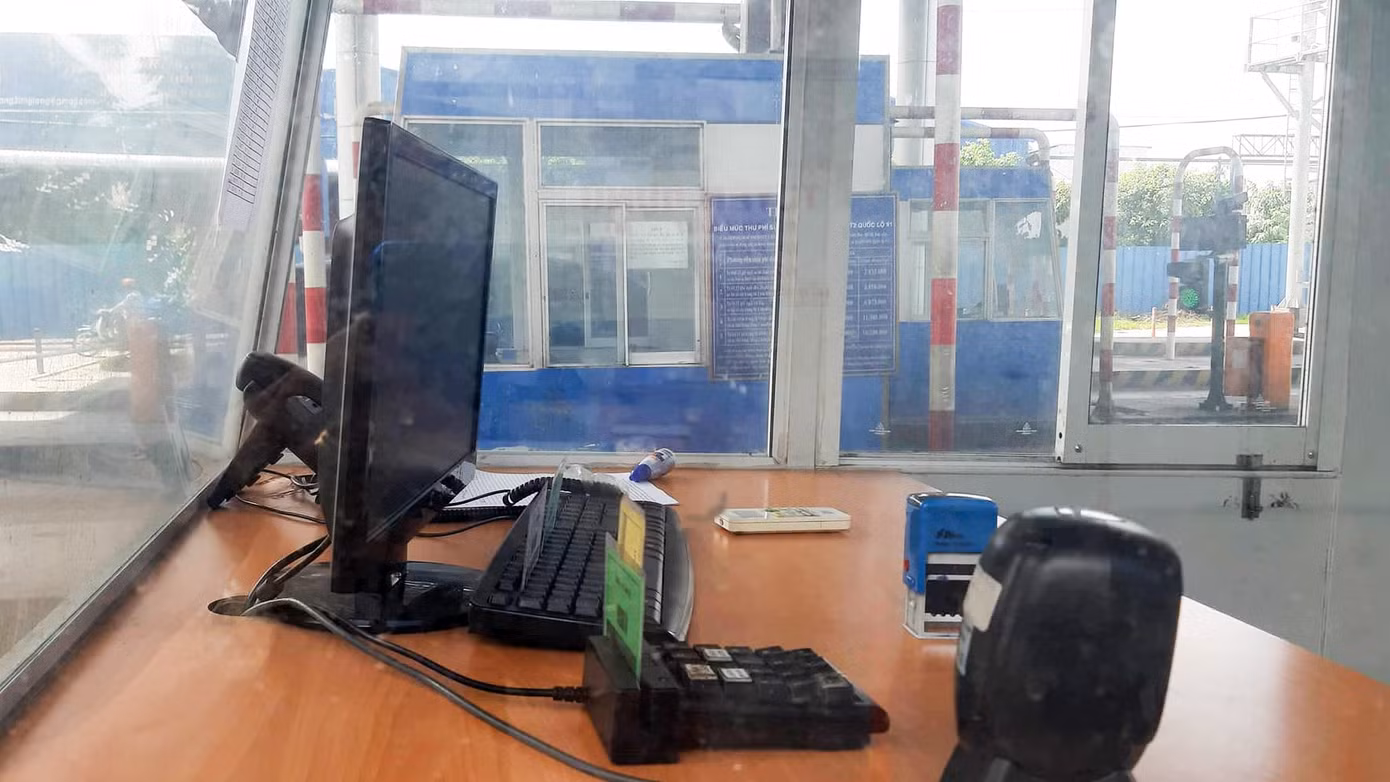 Bị tài xế phản ứng, Trạm BOT T2 chưa định được ngày thu phí trở lại ảnh 1