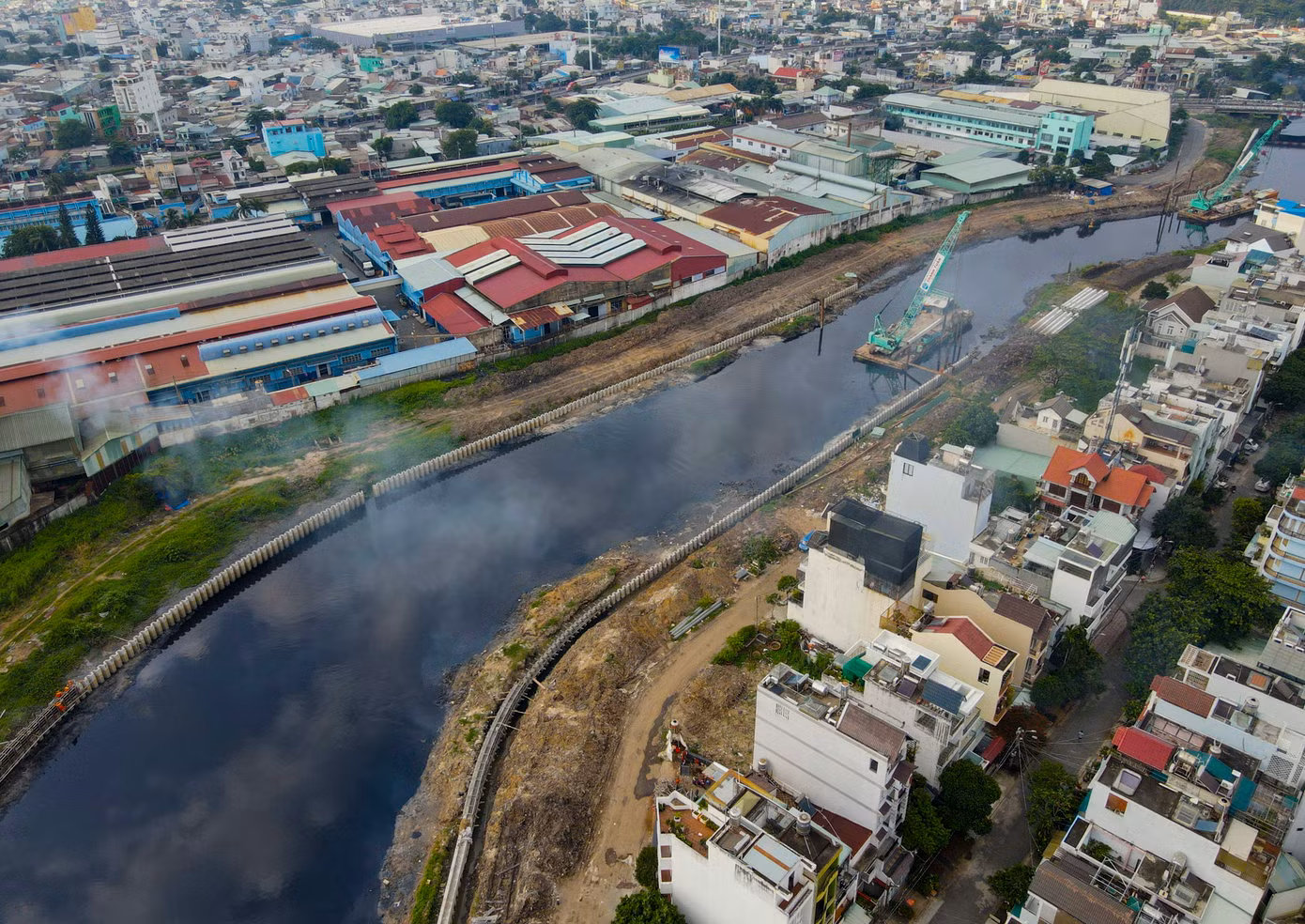 Dự án này có tổng nguồn vốn đầu tư gần 8.200 tỷ đồng. Trong đó, nguồn vốn ngân sách Trung ương là 4.000 tỷ đồng, nguồn vốn ngân sách Thành phố là 4.200 tỷ đồng.