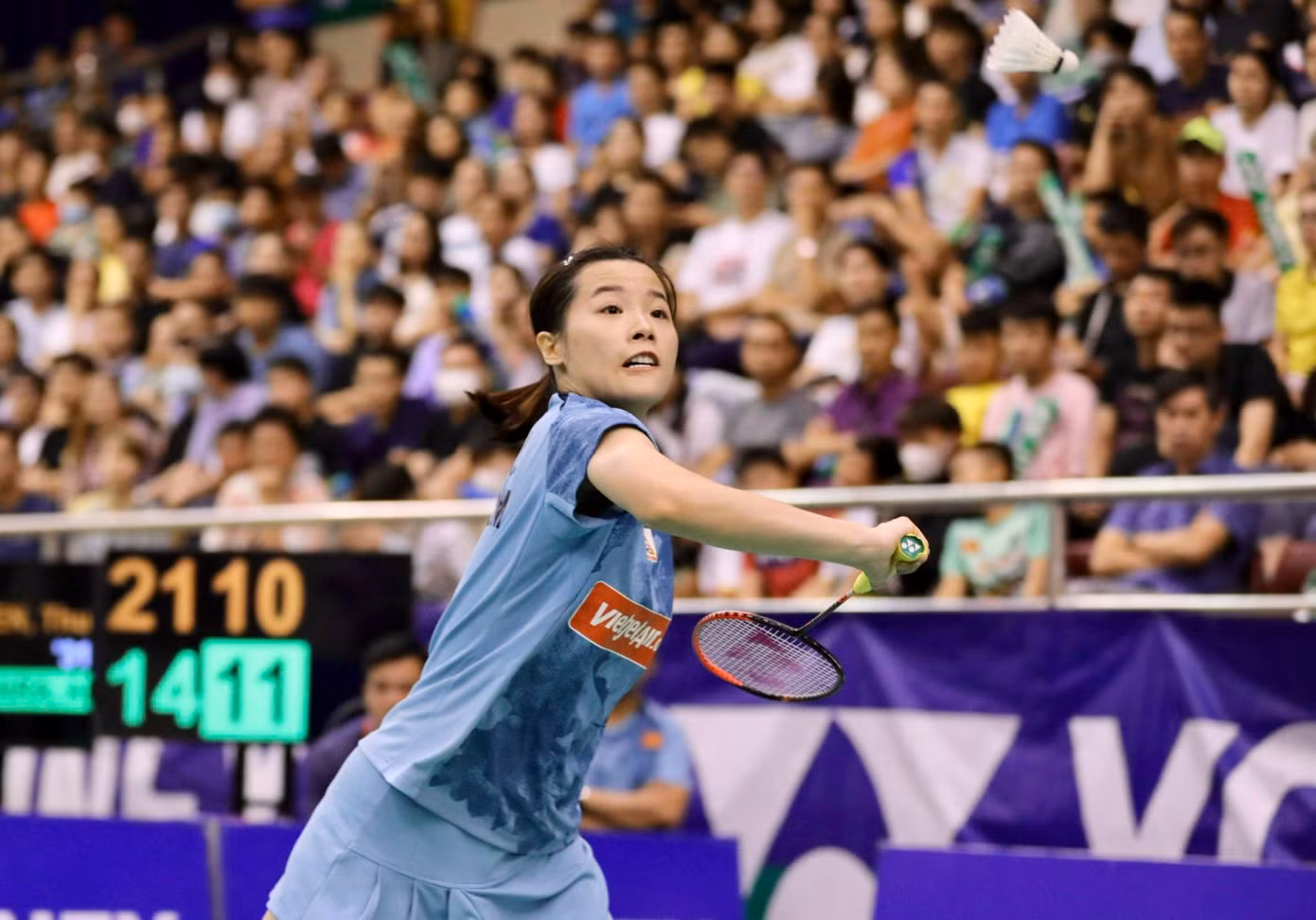 Lợi thế về mặt tâm lý sau chiến thắng ở hiệp 2, Akari Kurihara bất ngờ dẫn trước với tỷ số 11-7.