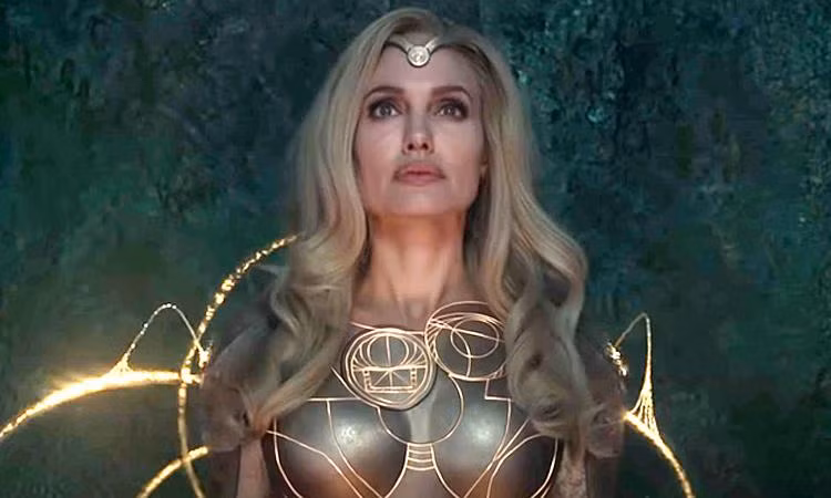 Guardian chê nhân vật của Angelina mờ nhạt.