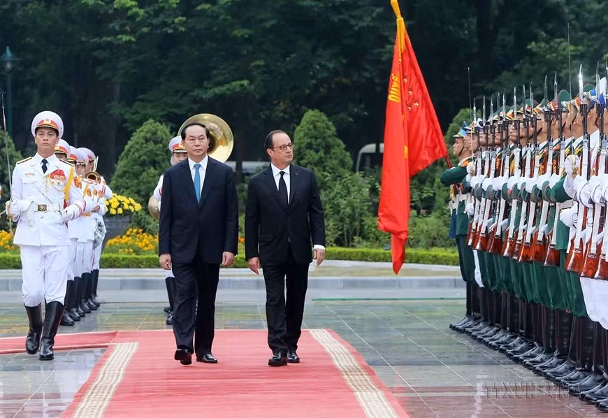 Chủ tịch nước Trần Đại Quang chủ trì lễ đón Tổng thống Pháp Francois Hollande thăm chính thức Việt Nam từ ngày 5-7/9/2016. (Ảnh: Nhan Sáng/TTXVN) Chủ tịch nước Trần Đại Quang chủ trì lễ đón Tổng thống Pháp Francois Hollande thăm chính thức Việt Nam từ ngày 5-7/9/2016. (Ảnh: Nhan Sáng/TTXVN)