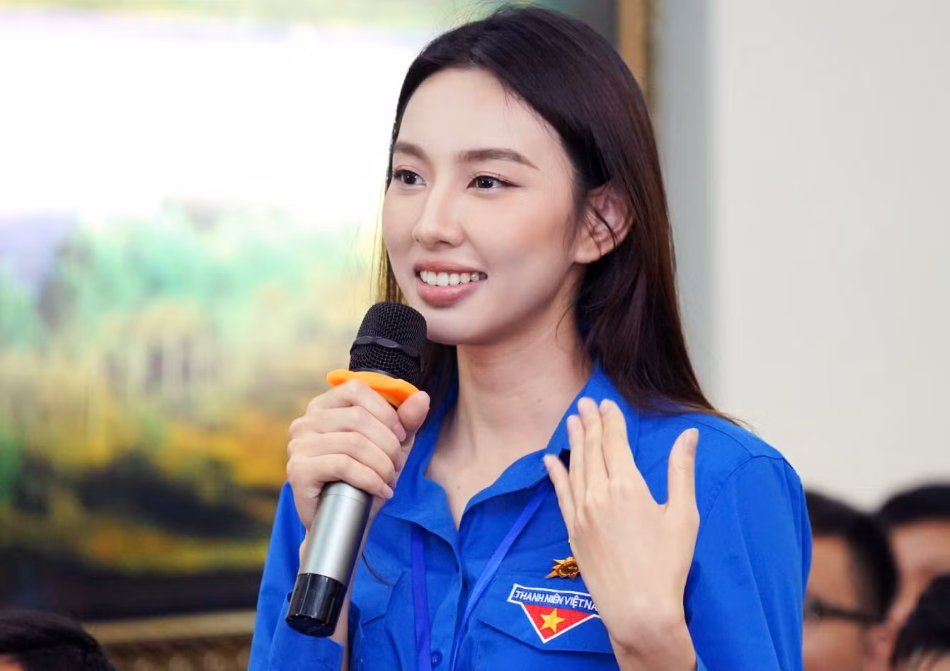 Các đại biểu phát biểu ý kiến tại chương trình. Các đại biểu phát biểu ý kiến tại chương trình.