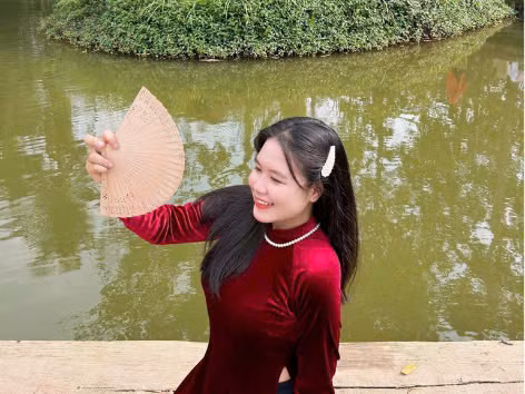 Ngô Minh Thư bày tỏ cảm xúc khi lần đầu tiên sống xa gia đình.