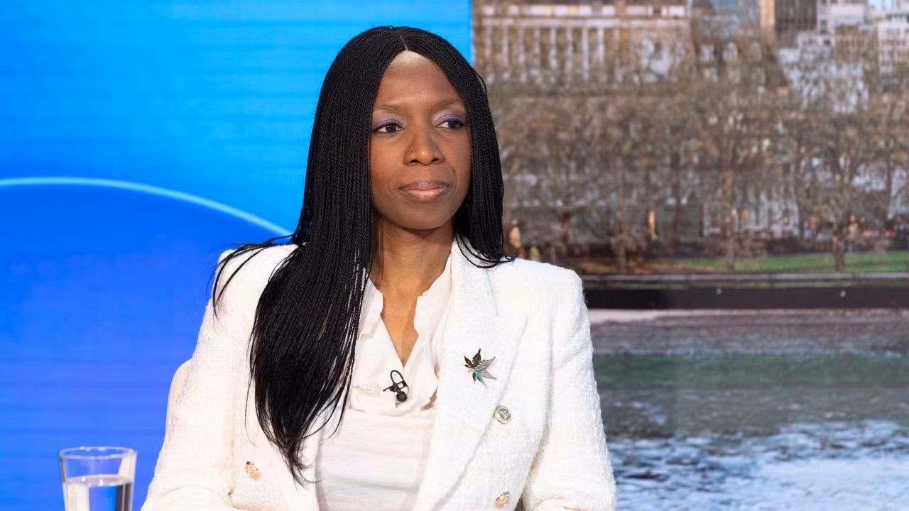 Sophie Chandauka cáo buộc Harry quấy rối và bắt nạt bằng thương hiệu Sussex "độc hại". Ảnh: Sky News.