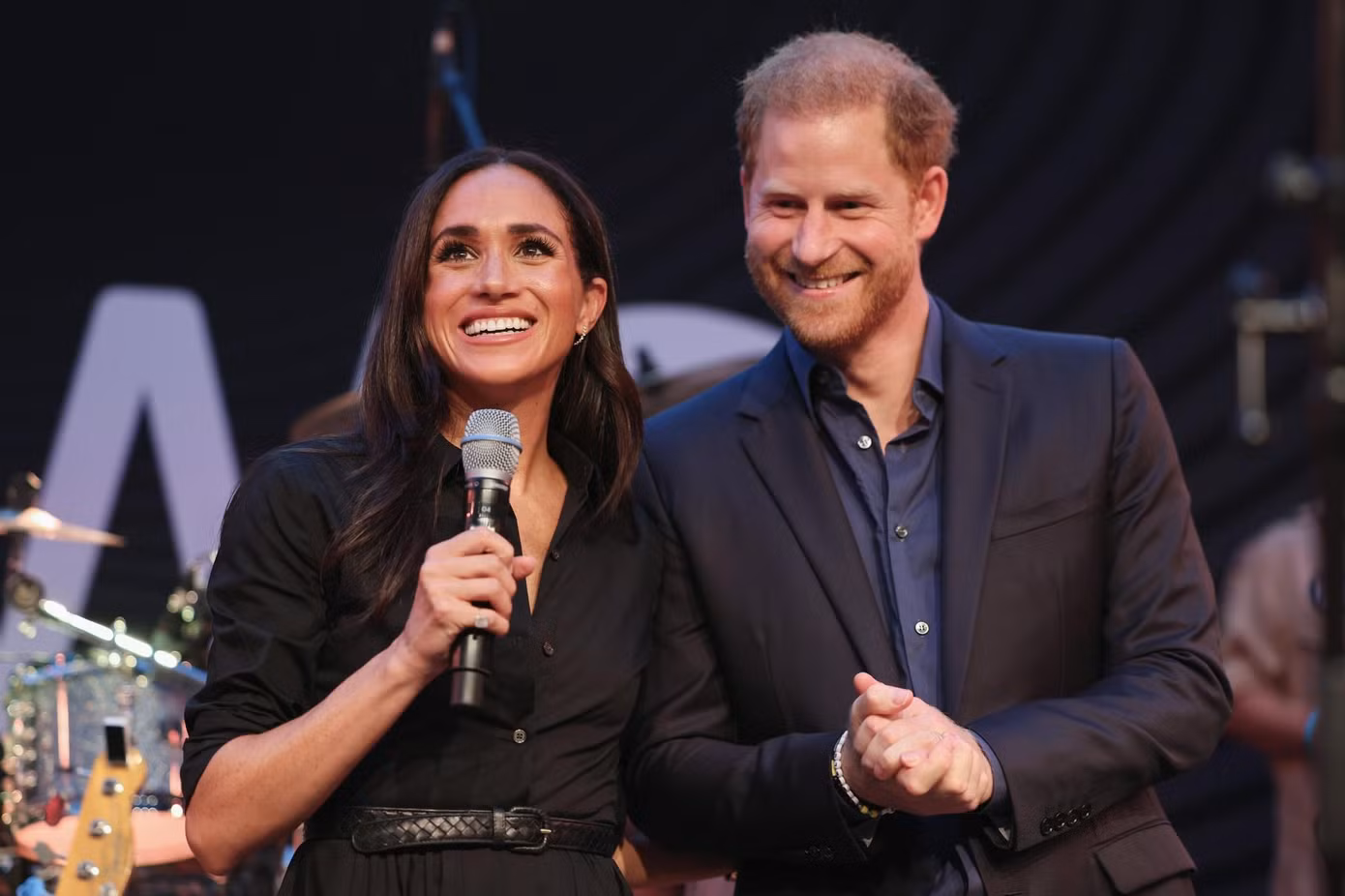 Hoàng gia Anh không thích Harry và Meghan dựa vào danh tiếng có được từ xuất thân để kiếm tiền. Ảnh: Getty Images.