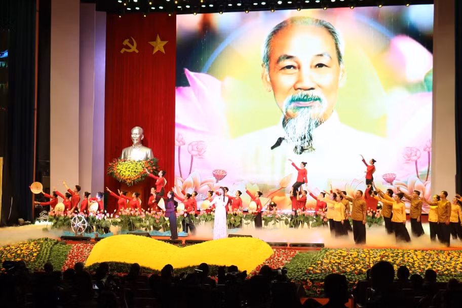  'Di chúc của Người tỏa sáng giá trị dân tộc và thời đại' ảnh 2