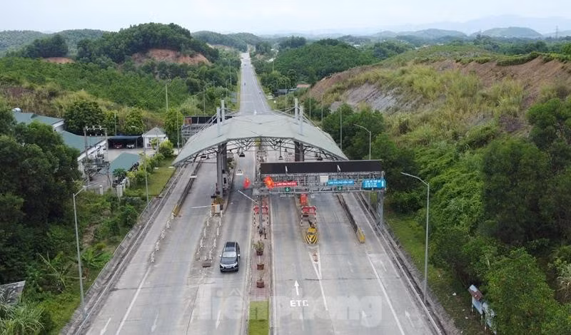 Dù theo hợp đồng, nhà đầu tư được thu phí cả trên tuyến Quốc lộ 3, nhưng tới nay nhà đầu tư BOT cao tốc Thái Nguyên - Chợ Mới chỉ được thu phí trên cao tốc, nên doanh thu không đạt phương án tài chính.