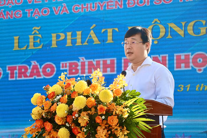 Bí thư Tỉnh ủy Đồng Tháp Lê Quốc Phong phát biểu tại lễ phát động.